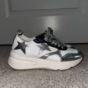 Dismero White Platform Shoe